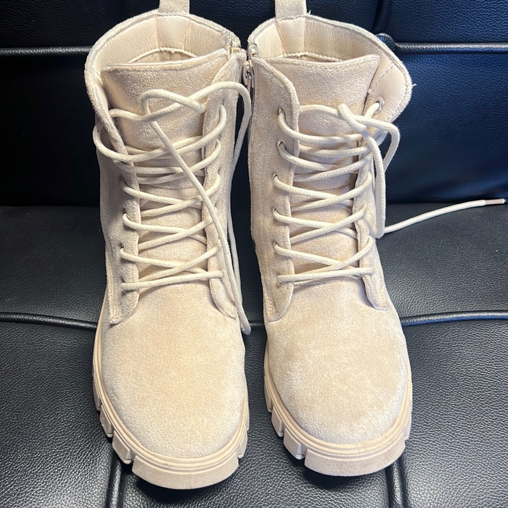 “LT” lucky Top boots